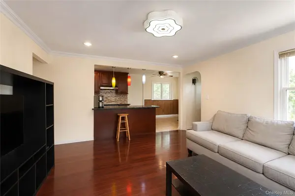 175 Latham RD, Mineola, NY 11501