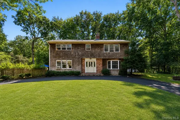 45 Shadyrest DR, Sag Harbor, NY 11963