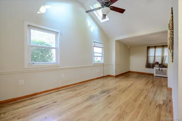 9 Magnolia PL #1, Bronx, NY 10465