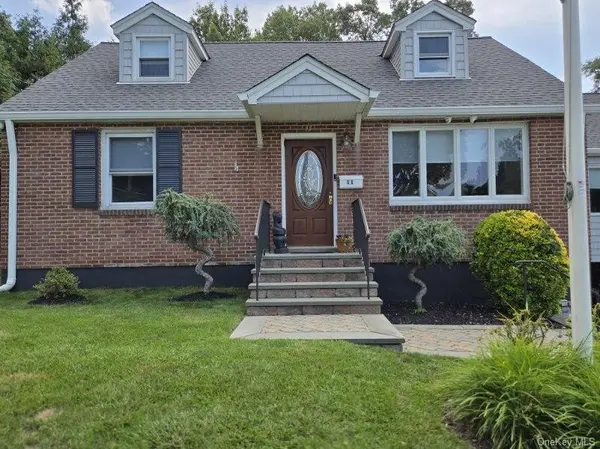 11 Fairview PL, Suffern, NY 10901