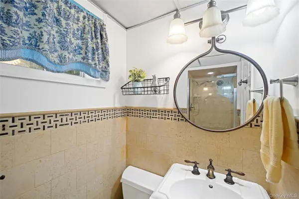 6 Reeback DR, Ossining, NY 10562