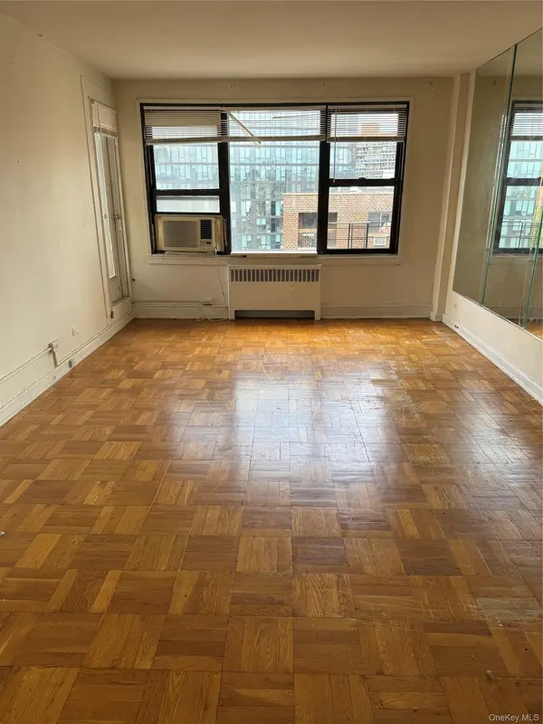 98-22 63rd DR #7B, Rego Park, NY 11374