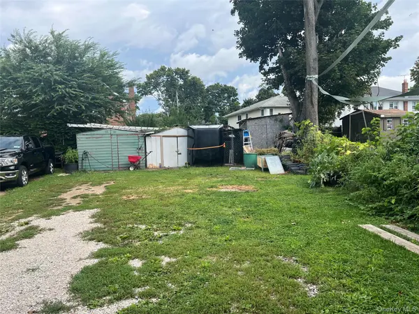 271 Stewart AVE, Hempstead, NY 11550