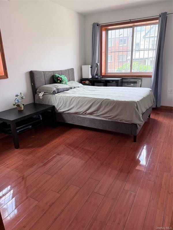 90-14 51st AVE #2A, Elmhurst, NY 11373