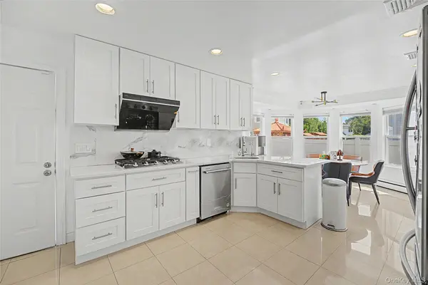 2455 7th AVE, East Meadow, NY 11554