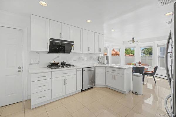2455 7th AVE, East Meadow, NY 11554
