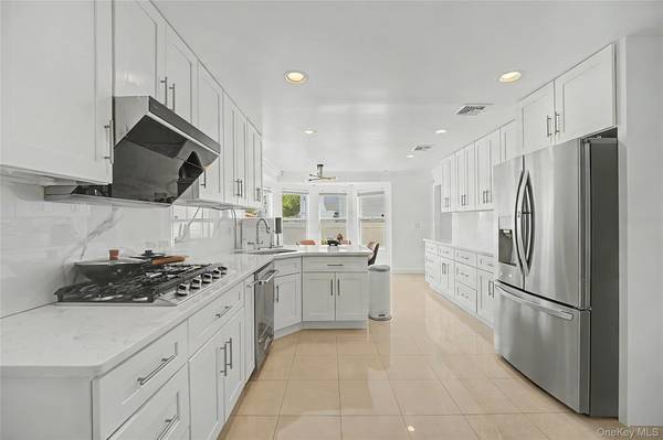 2455 7th AVE, East Meadow, NY 11554