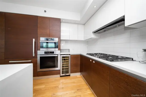 39-16 Prince ST #PhB, Flushing, NY 11354