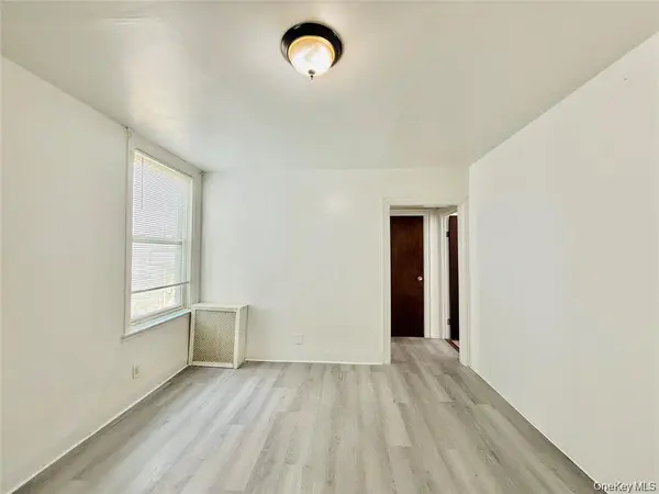 1823 Radcliff AVE, Bronx, NY 10462