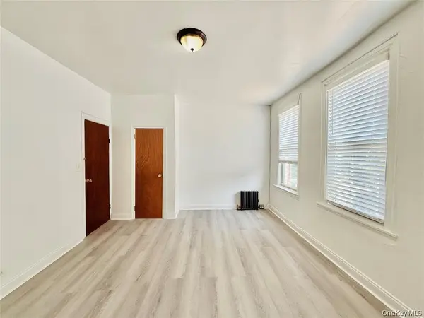 1823 Radcliff AVE, Bronx, NY 10462