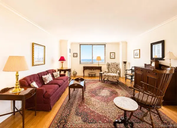 26910 Grand Central Pkwy #30D, Floral Park, NY 11005