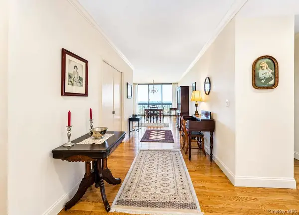 26910 Grand Central Pkwy #30D, Floral Park, NY 11005