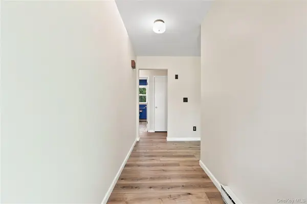 65 Fairmont RD, Mahopac, NY 10541