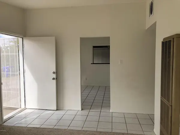 1565 S Esperanza ST, Las Cruces, NM 88001