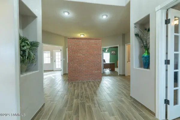 6819 Cottontail LN, Las Cruces, NM 88005