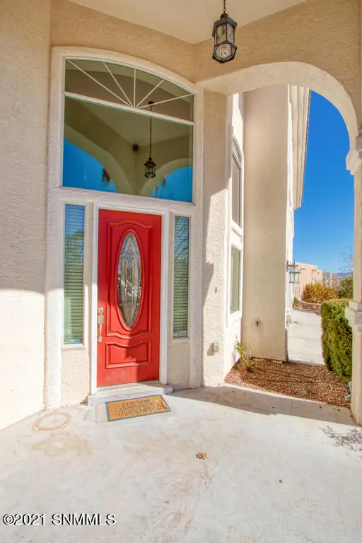 2165 Southern Star LOOP, Las Cruces, NM 88011