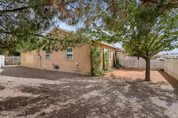 608 N Melendres ST, Las Cruces, NM 88005