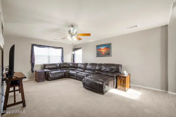 6121 High Desert DR, Las Cruces, NM 88012