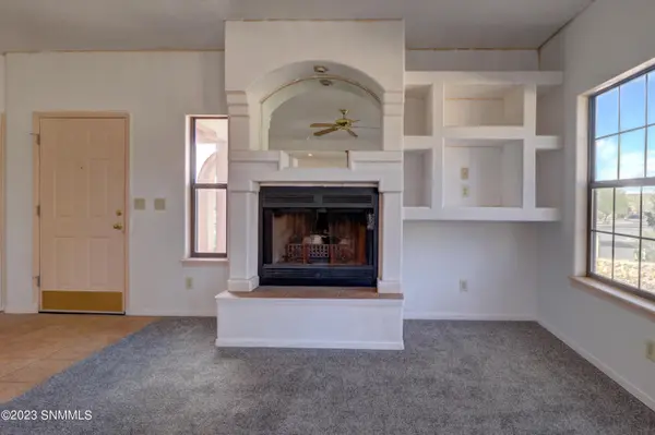 4454 Los Arboles DR, Las Cruces, NM 88011