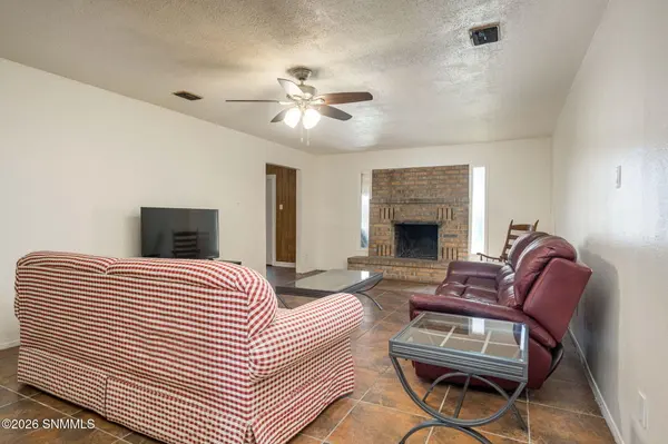 1936 Bromilow ST, Las Cruces, NM 88001