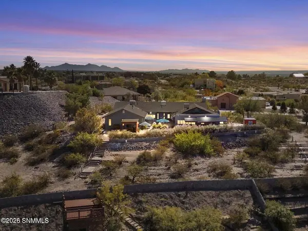 3225 Sundown RD, Las Cruces, NM 88011