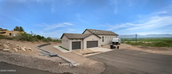 7005 Raasaf DR, Las Cruces, NM 88005