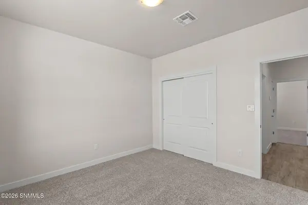 7325 Ultramarine RD, Las Cruces, NM 88012