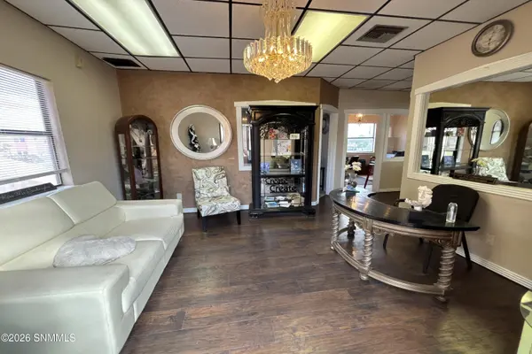 1980 E Lohman AVE #F, Las Cruces, NM 88001