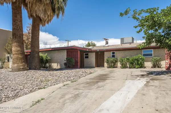 1855 Thomas DR, Las Cruces, NM 88011