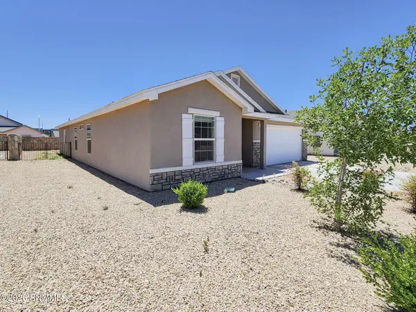 4926 Kailasa DR, Las Cruces, NM 88012