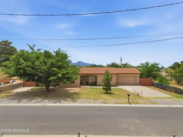 9514 Easy LN,  Las Cruces,  NM 88011