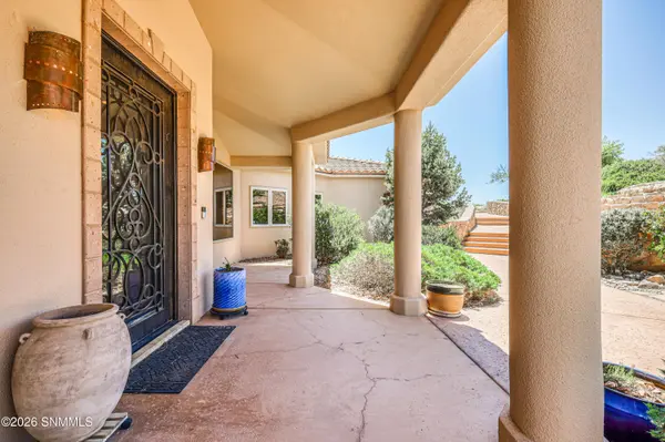 1301 Estancia CT, Las Cruces, NM 88007