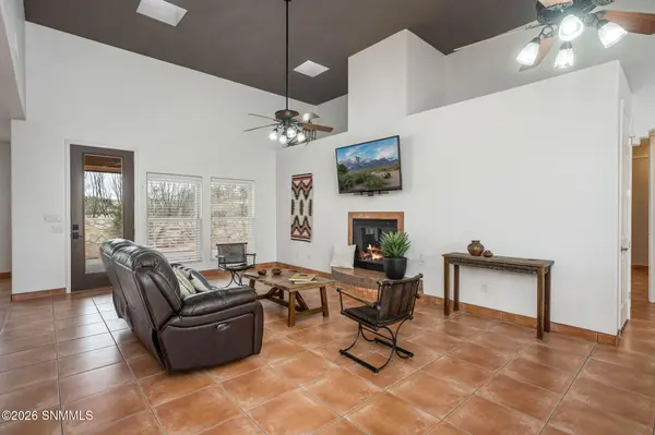 8801 Silk Oak CT, Las Cruces, NM 88011