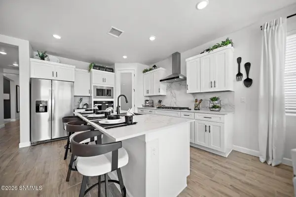 127 Dawson ST, Sunland Park, NM 88008