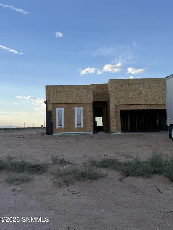 1253 Mojave Desert DR, Chaparral, NM 88081