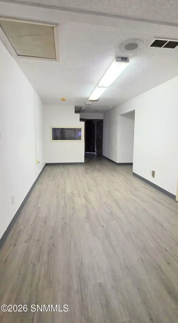 1712 N Main ST #B, Las Cruces, NM 88001