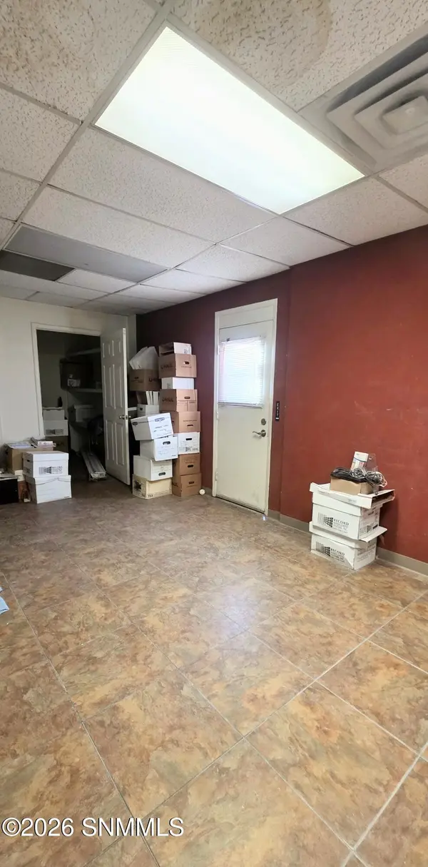 1712 N Main ST #B, Las Cruces, NM 88001