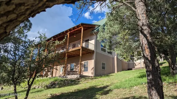 60 N Fork Walnut Creek RD, Silver City, NM 88061