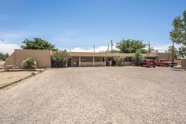 809 W Van Patten AVE, Las Cruces, NM 88005