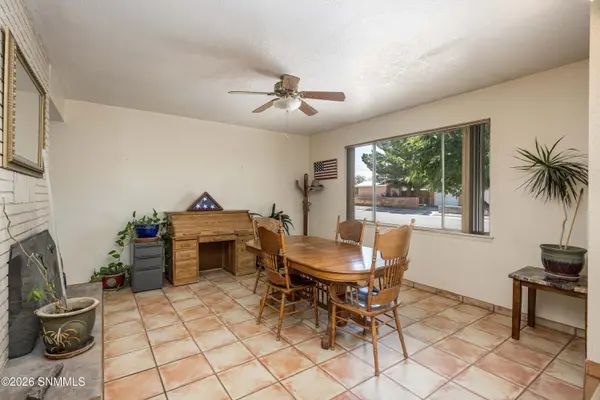 1045 Wofford DR, Las Cruces, NM 88001