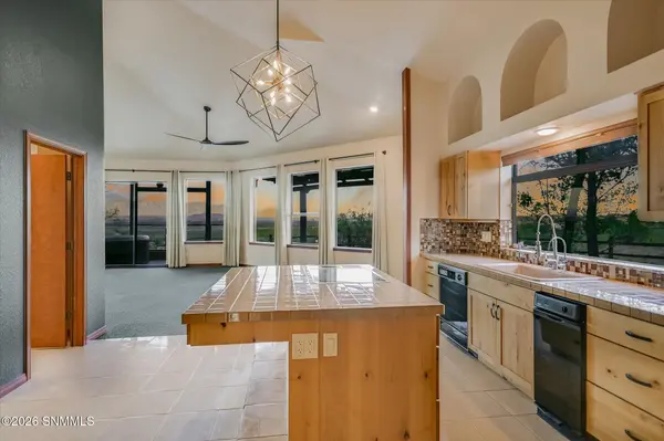 6290 Las Vistas DR, Las Cruces, NM 88005