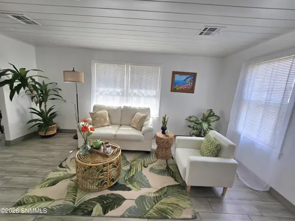 902 Foster RD, Las Cruces, NM 88001