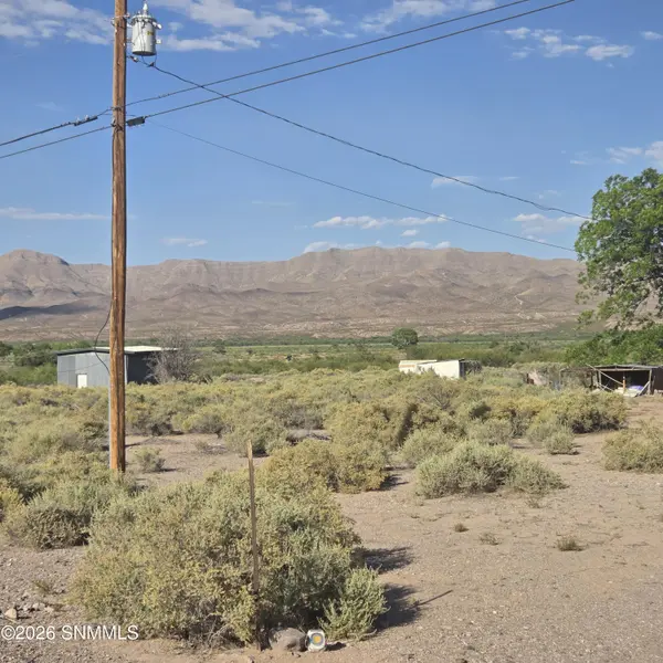15465 Highway 187, Williamsburg, NM 87942