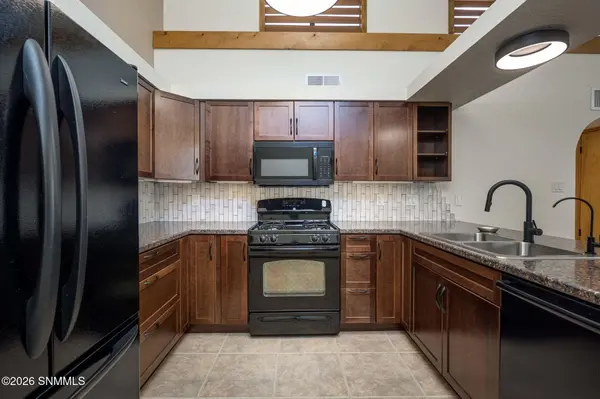 2083 Pinecone WAY, Las Cruces, NM 88012
