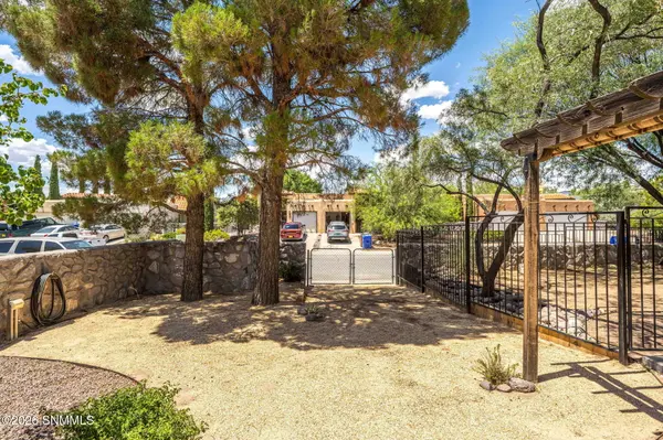 2083 Pinecone WAY, Las Cruces, NM 88012