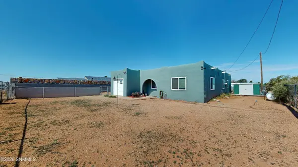 4623 Chamizal RD, Las Cruces, NM 88011