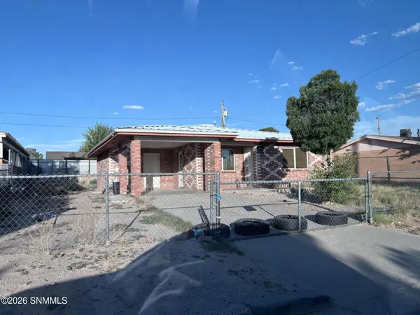 1606 Lou Andes RD, Anthony, NM 88021