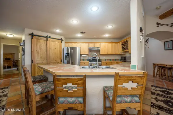 10085 Achenbach Canyon RD, Las Cruces, NM 88011