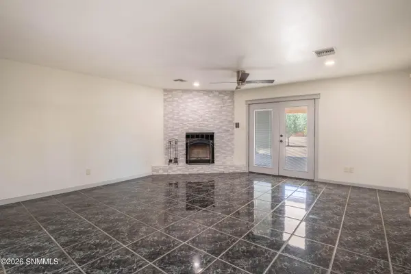 5129 N Valley DR, Las Cruces, NM 88007