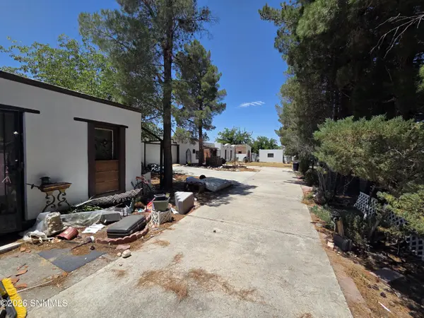 5216 Foster LN, Las Cruces, NM 88007